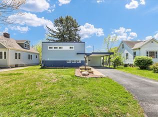 1307 W Clark St, Champaign, IL 61821