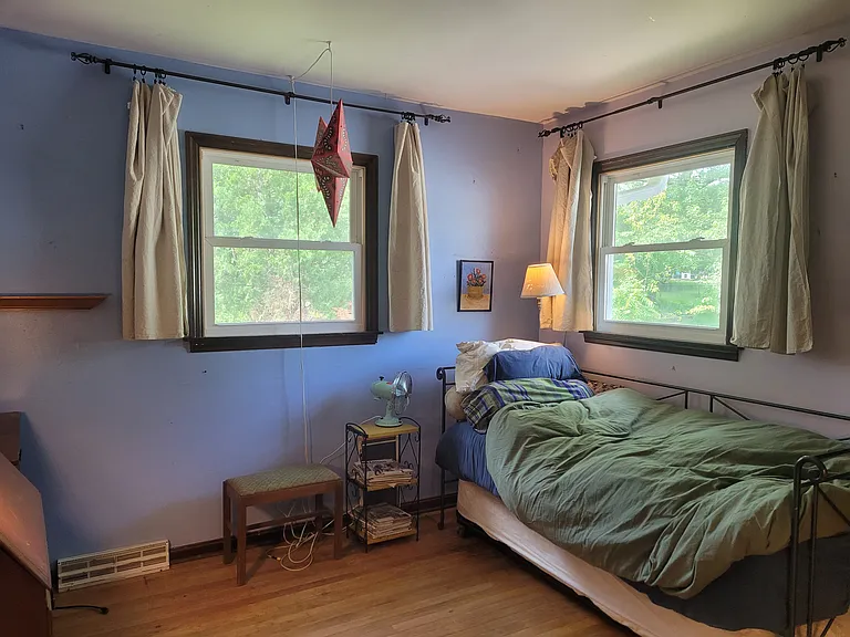 first guest/kids' room