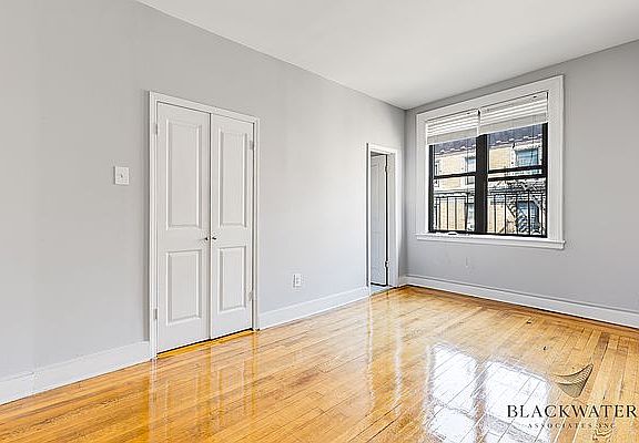 5th image of 90 Pinehurst Ave APT 6G