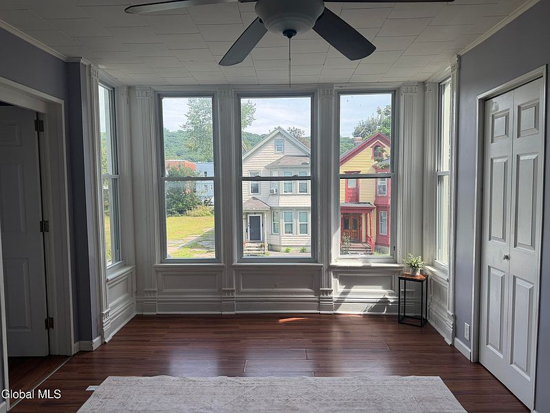 3rd image of 143 6th Avenue