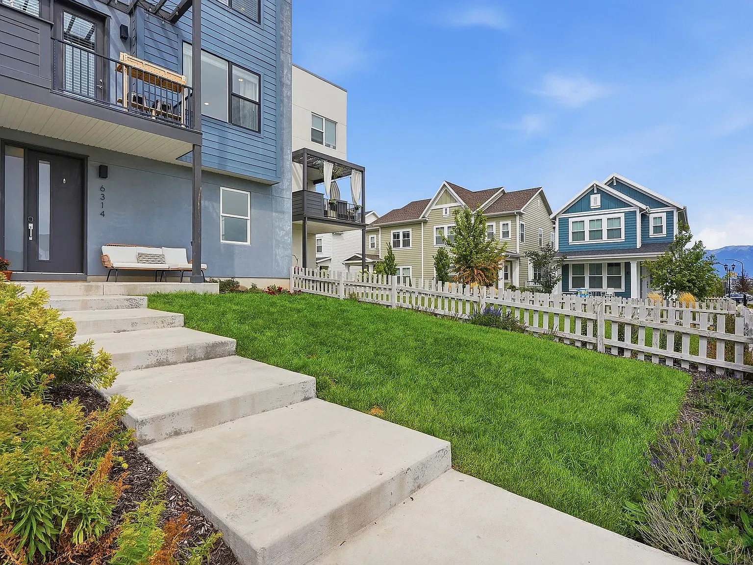3 bed, 2.5 bath, 1582 sqft, $2,450 — Photo 3