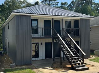 888 1st St NW #5, Magee, MS 39111