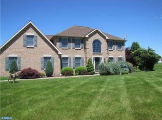 5832 Colony Dr, Bethlehem, PA 18017