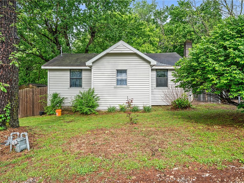 1st image of 1615 Jones Ln