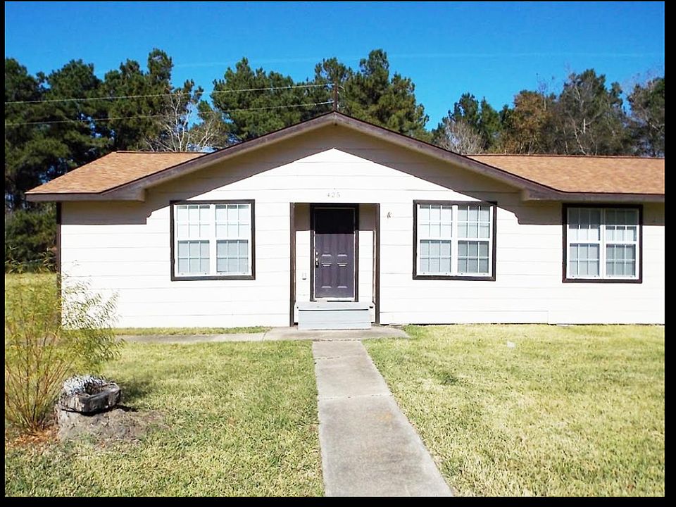 1st image of 425 Woodlake Dr