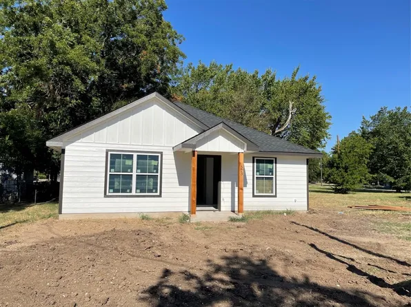 523 N Weaver St, Gainesville, TX 76240