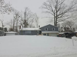 1511 Gee St, Whitehall, MI 49461