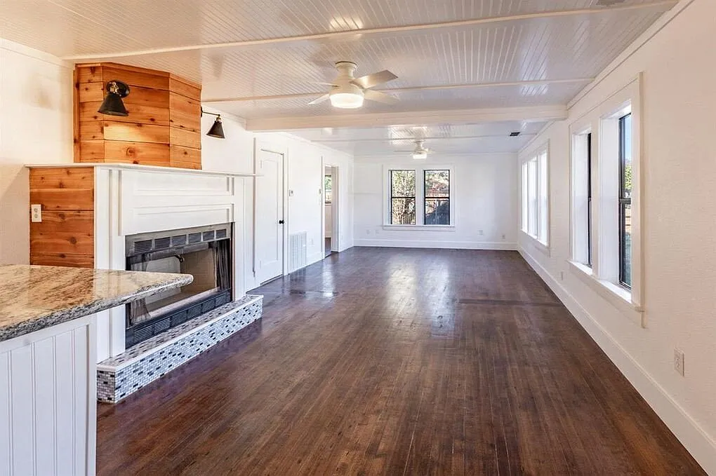 4 bed, 3.0 bath, 2273 sqft, $2,000 — Photo 3