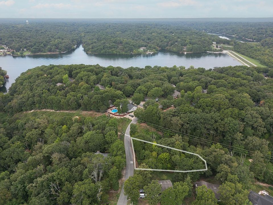 1st image of Churchill Dr #16