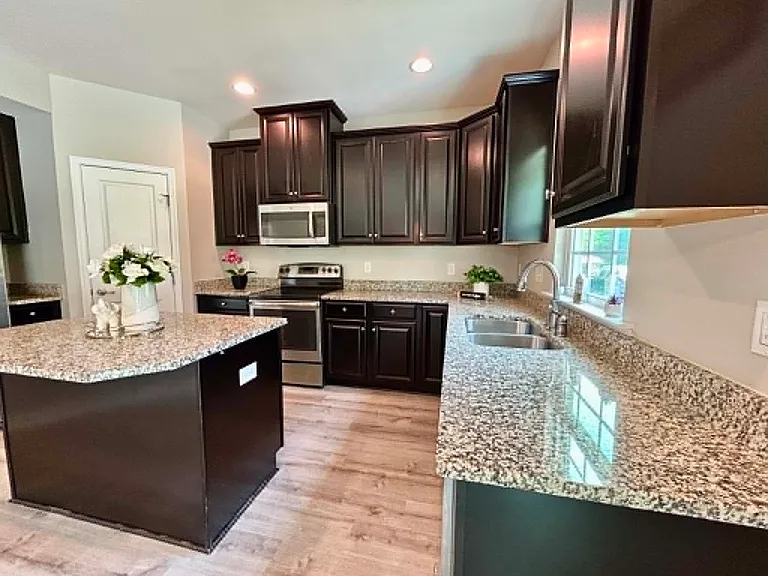 5453 Brandon Bluff Way — Photo 18