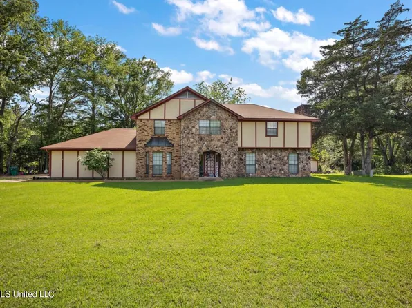 4637 Wyndallwood Dr, Jackson, MS 39212