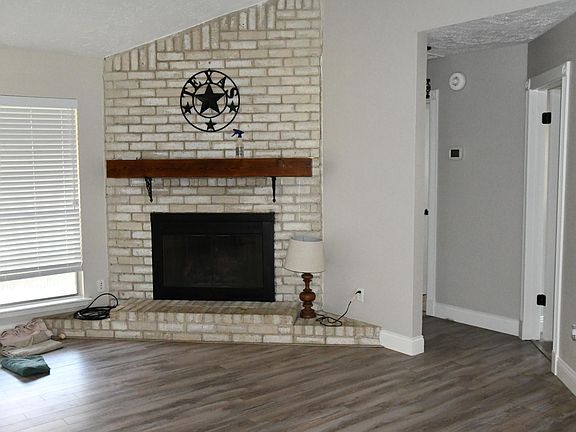 3rd image of 4407 Dayflower Dr