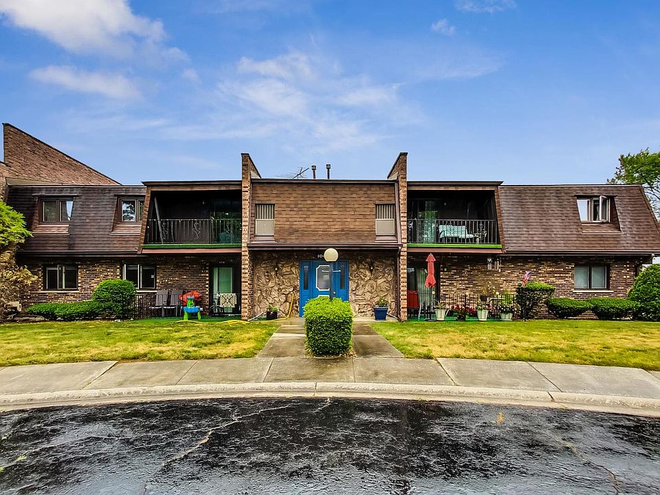 1st image of 10630 Brooklodge Ln #2C
