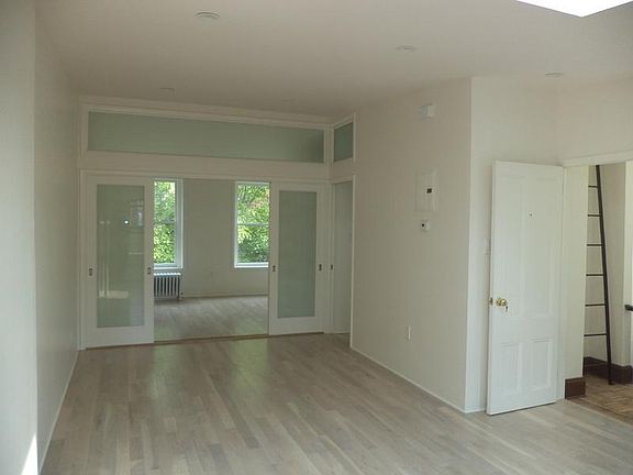 5th image of 316 Carlton Ave APT 3