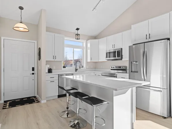 2350 Downing Ave, Shakopee, MN 55379