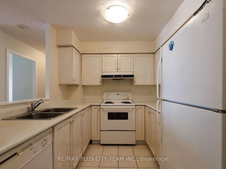 29 Northern Heights Dr #209 — Photo 12