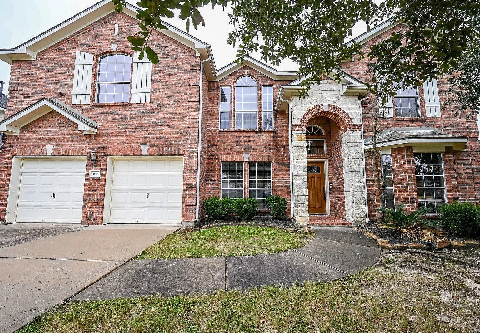 5 bed, 3.5 bath, 3796 sqft, $2,700 — Photo 1