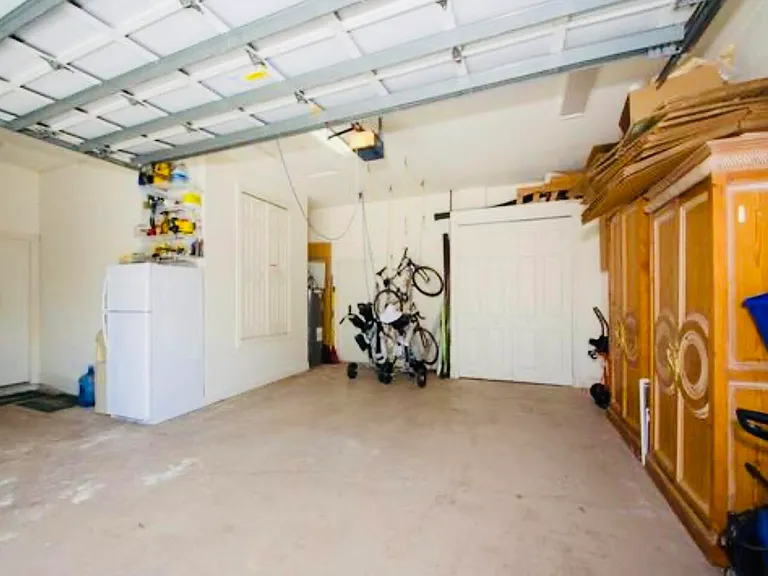 8204 Kiawah Trce — Photo 26