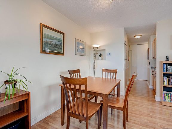 5th image of 327 Maitland St #501