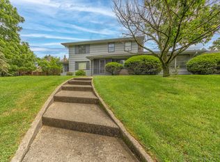 2433 Alta Vista Ave, Kalamazoo, MI 49008