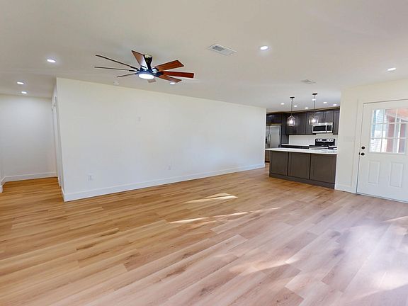 3rd image of 120 Red Bell Rd