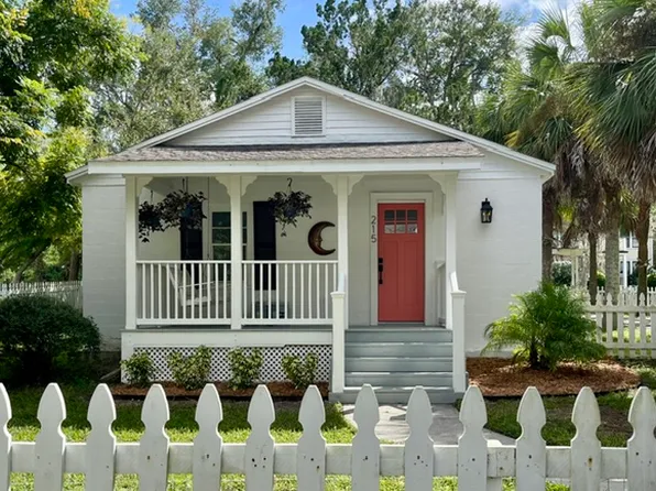 215 E Voorhis Ave #C, Deland, FL 32724