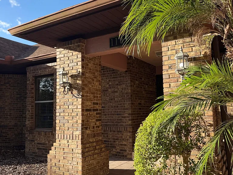 1102 S Sugartree Dr — Photo 32
