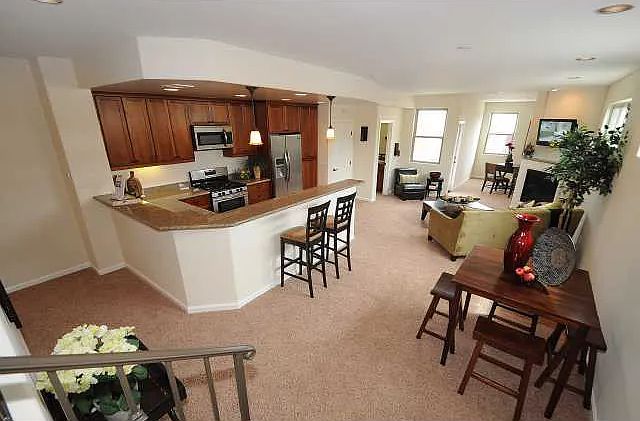 1st image of 1371 Grand Ave #1371