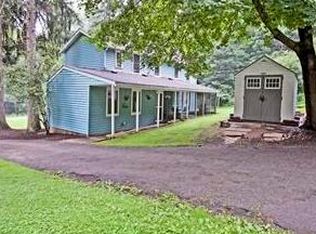 563 Little Sewickley Creek Rd, Sewickley, PA 15143