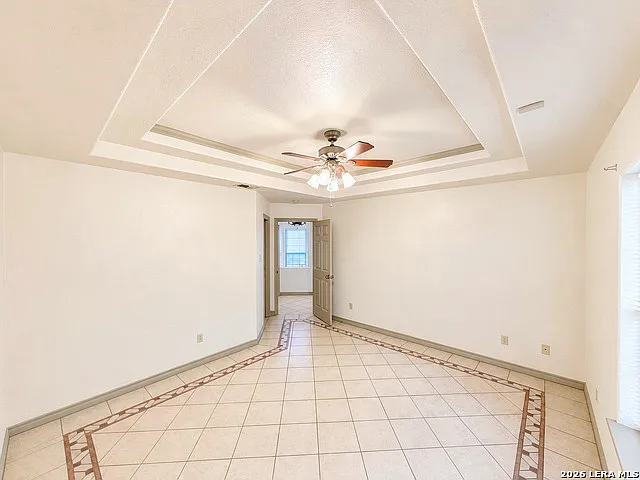 2140 Romel St — Photo 8