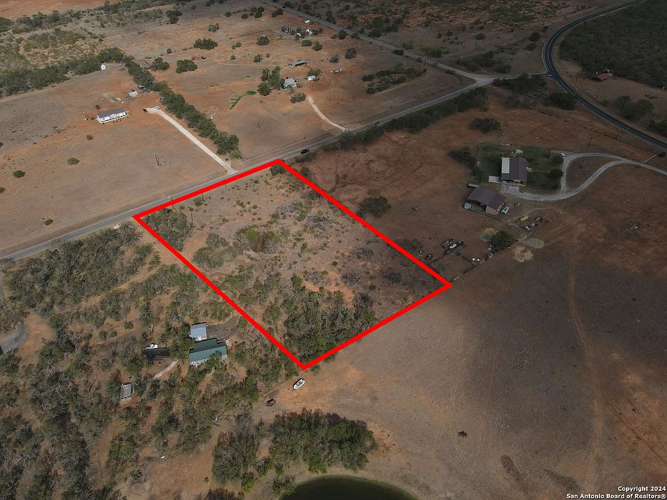 2nd image of 205 County Road 317