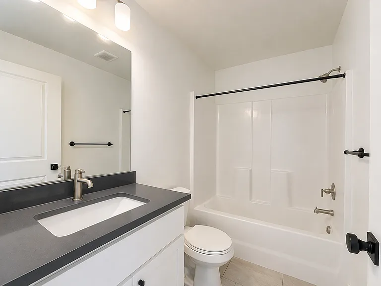 532 S 1080 W — Photo 17