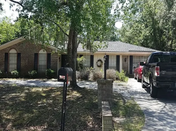 201 Elizabeth St, Hinesville, GA 31313