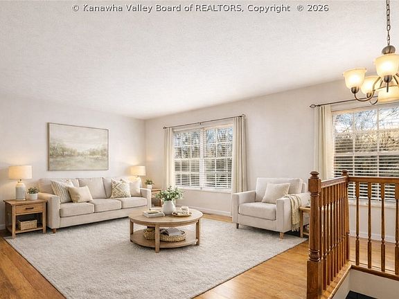 4th image of 313 Eureka Rd