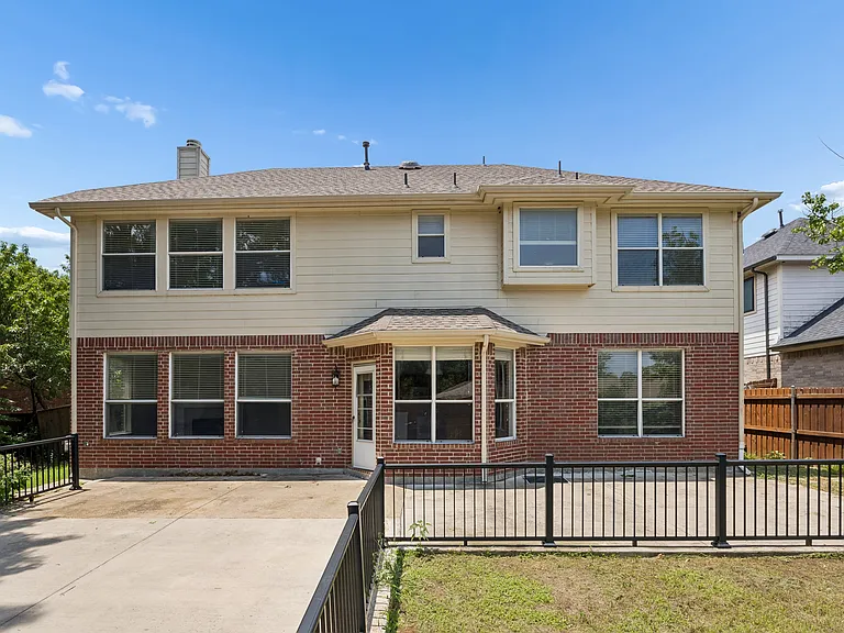 3702 Senada Trl — Photo 10