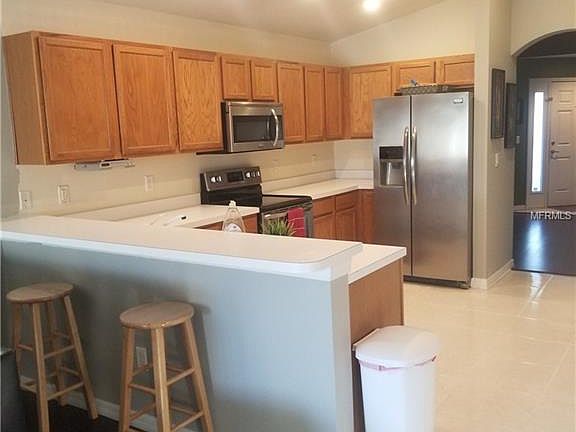 4th image of 7961 Carriage Pointe Dr