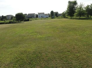 635 Magnolia St, Dekalb, IL 60115