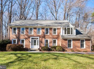 4926 Novak Ln, Fairfax, VA 22030