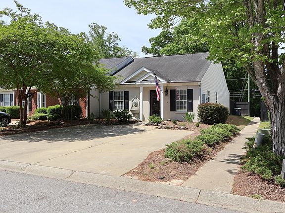 3rd image of 107 Waverly Dr
