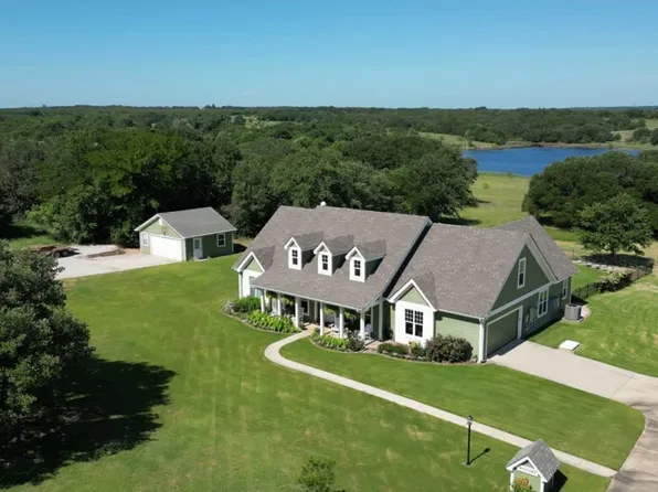 223 Miller Creek Lake Rd, Paradise, TX 76073