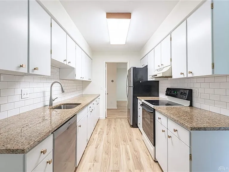 3401 Southdale Dr #5 — Photo 7