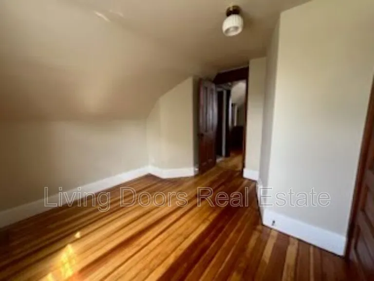 602 C St — Photo 13