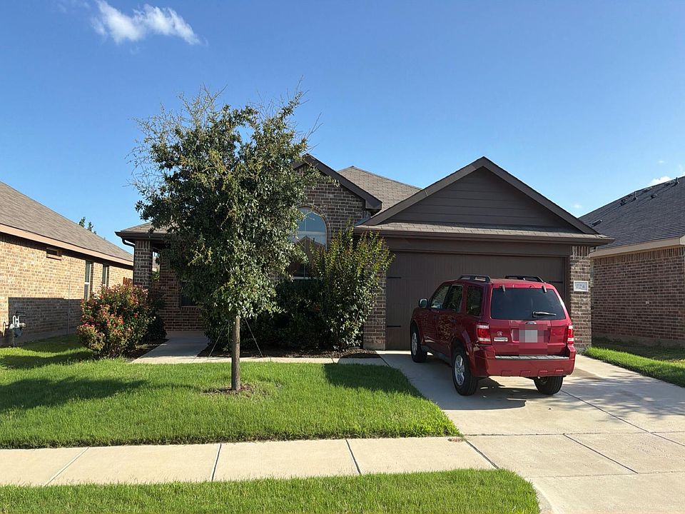 1st image of 824 Rutherford Dr
