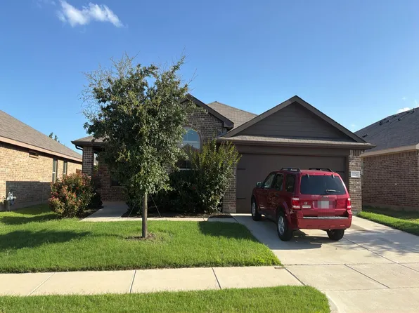 824 Rutherford Dr, Crowley, TX 76036