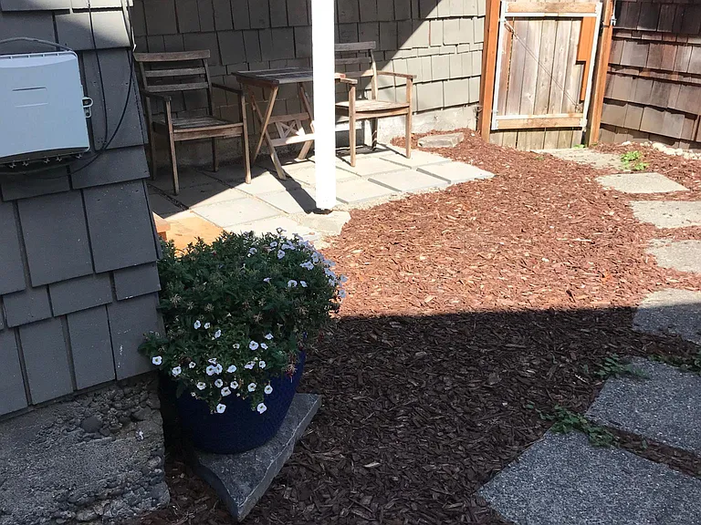 20th Ave NE — Photo 10
