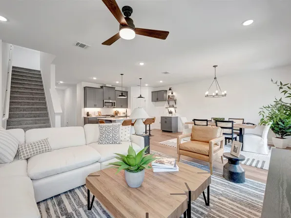 532 Brookside Dr, Van Alstyne, TX 75495