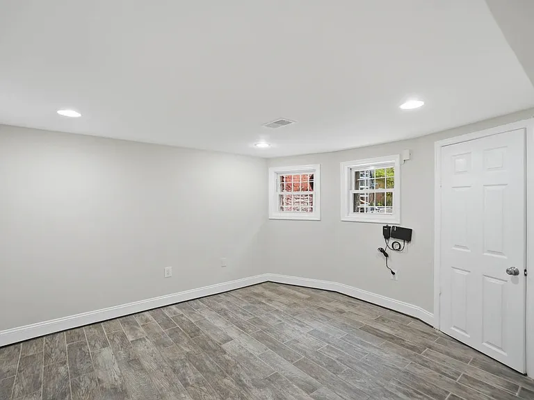 214 Rhode Island Ave NW — Photo 12