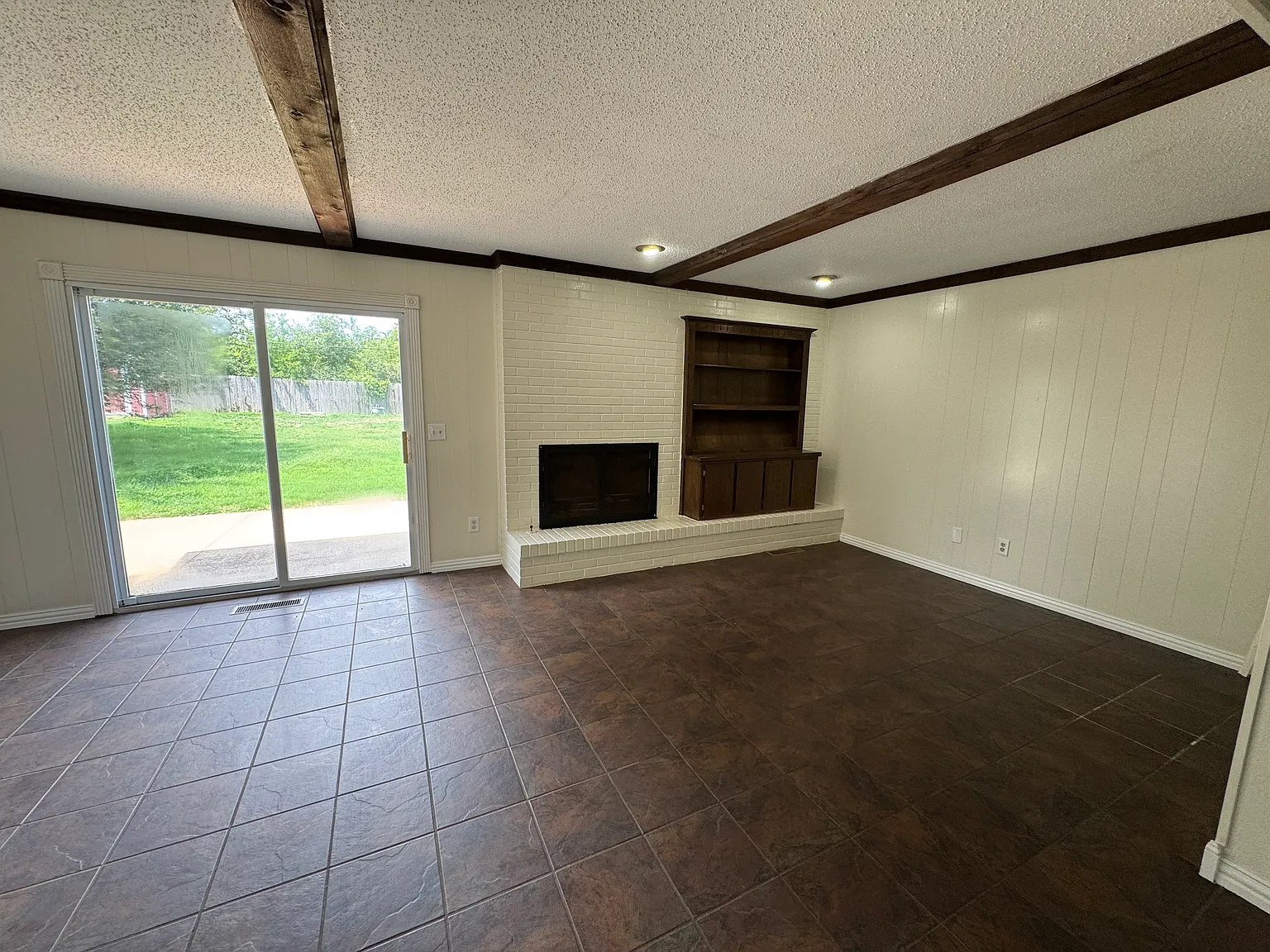 5705 W Wilshire Blvd — Photo 4