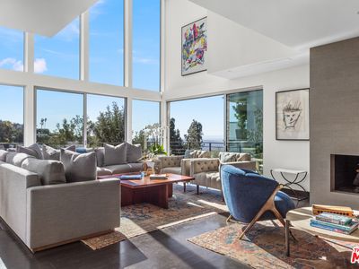 9260 Warbler Way, Los Angeles, CA, 90069