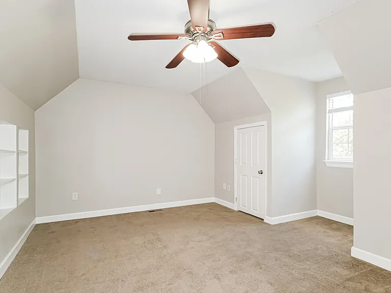 705 Aster Ln — Photo 13
